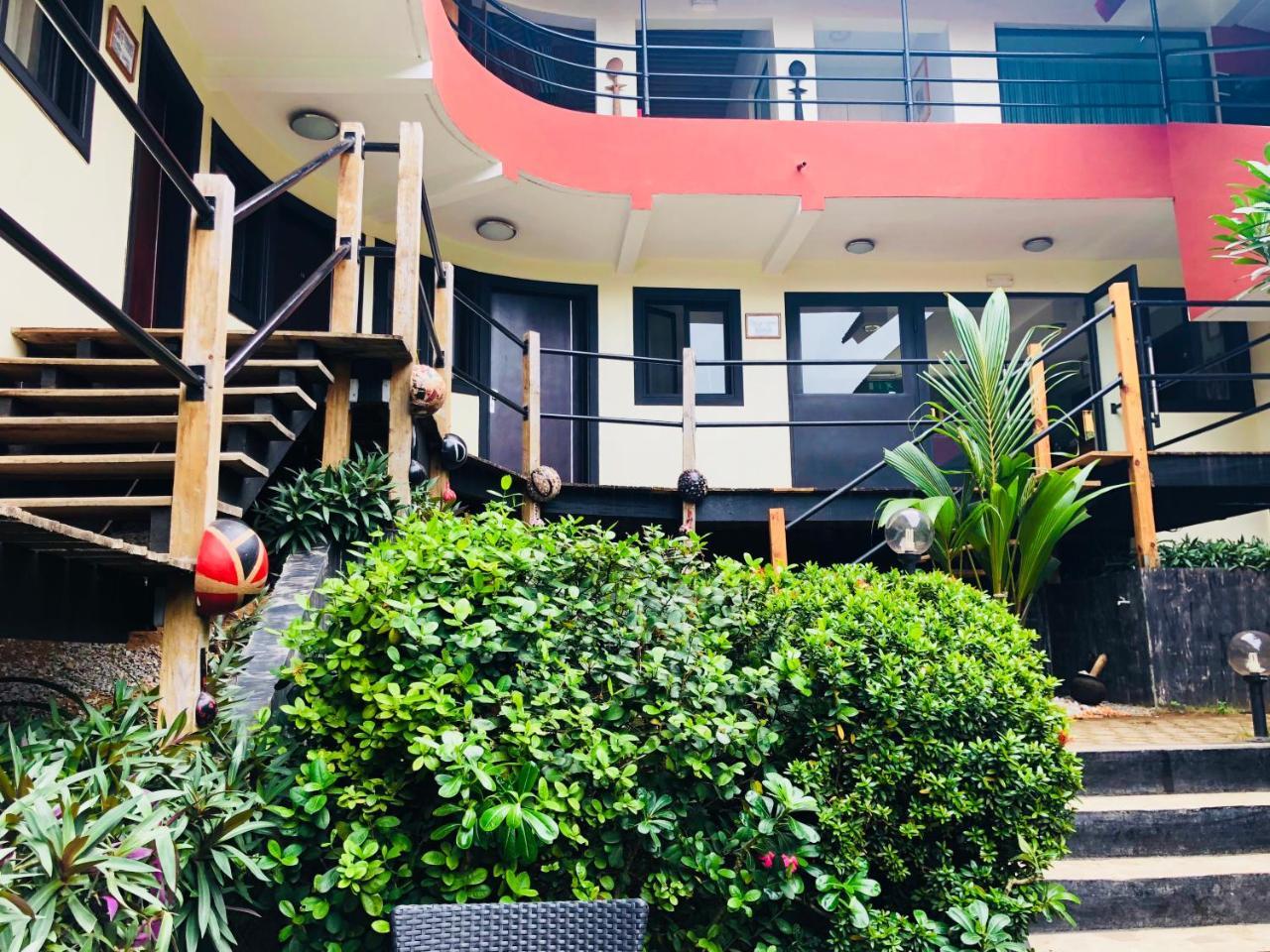 Détente Hôtel Abiyán Exterior foto