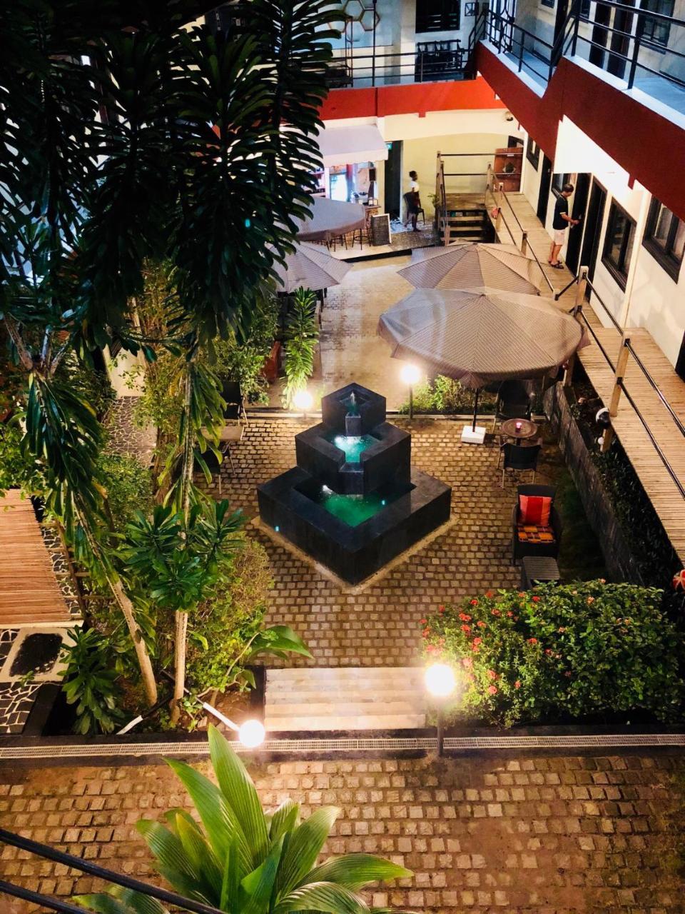 Détente Hôtel Abiyán Exterior foto